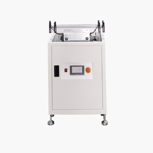 M&aacute;quina girat&oacute;ria com levantamento autom&aacute;tico de 90 graus